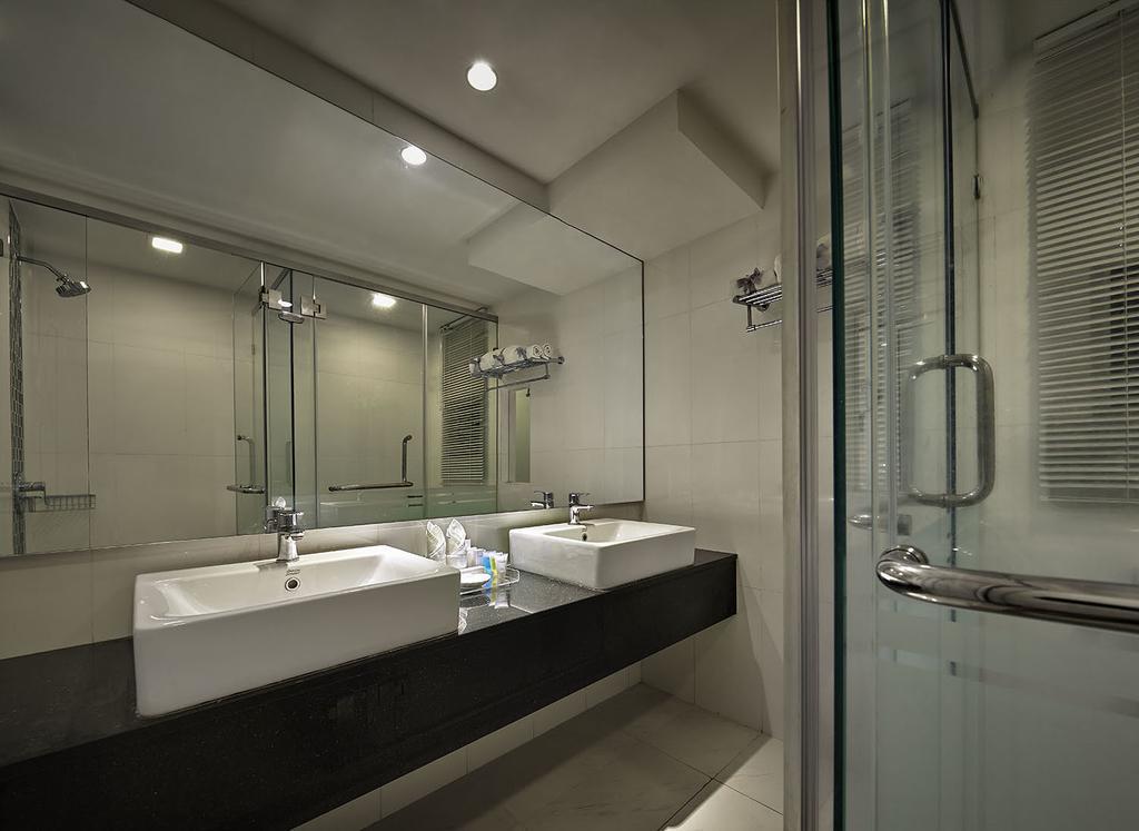 Maritime Luxury Suites Джорджтаун Экстерьер фото