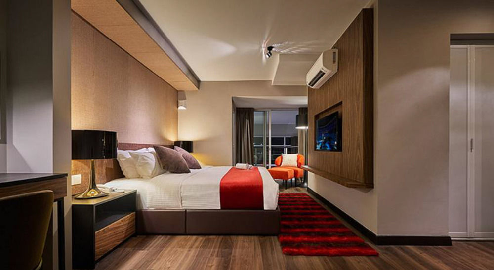 Maritime Luxury Suites Джорджтаун Экстерьер фото